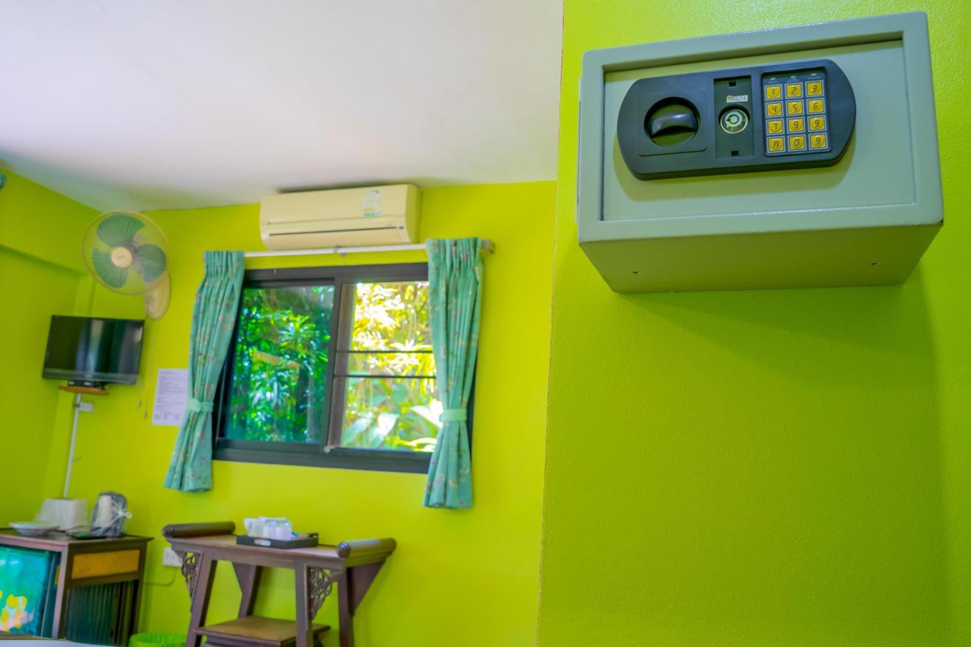 Chez Charly Bungalow Nai Yang Beach Εξωτερικό φωτογραφία